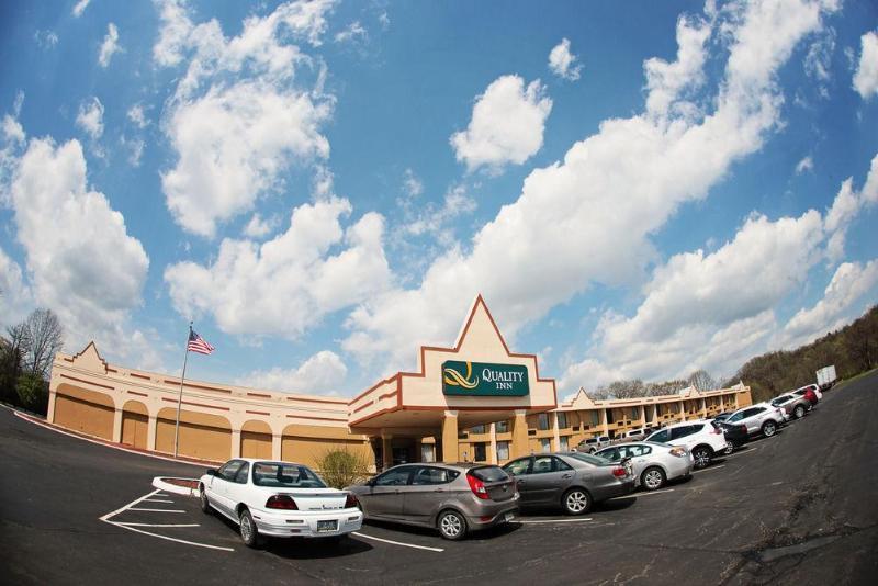 Quality Inn New Kensington Luaran gambar