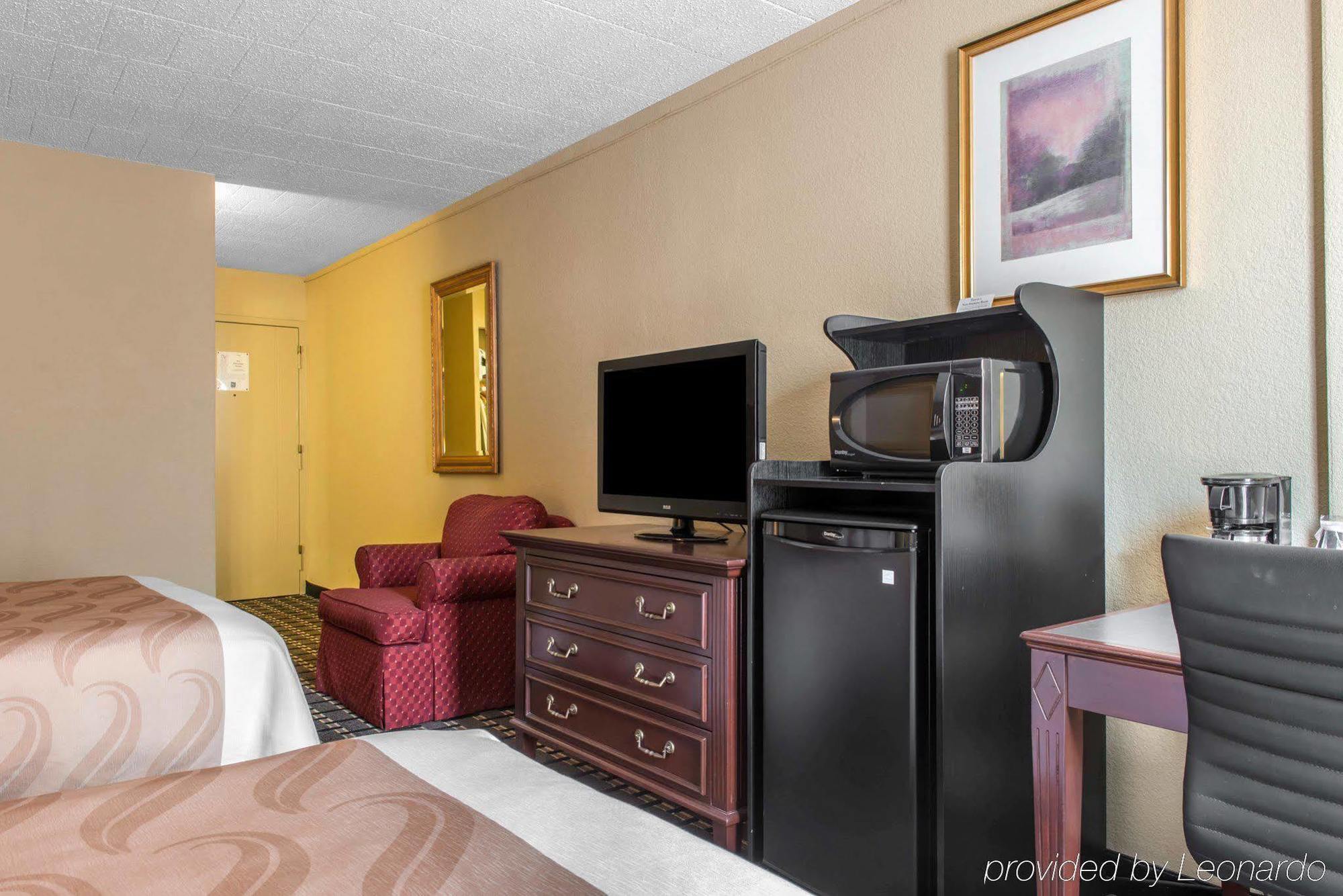Quality Inn New Kensington Luaran gambar