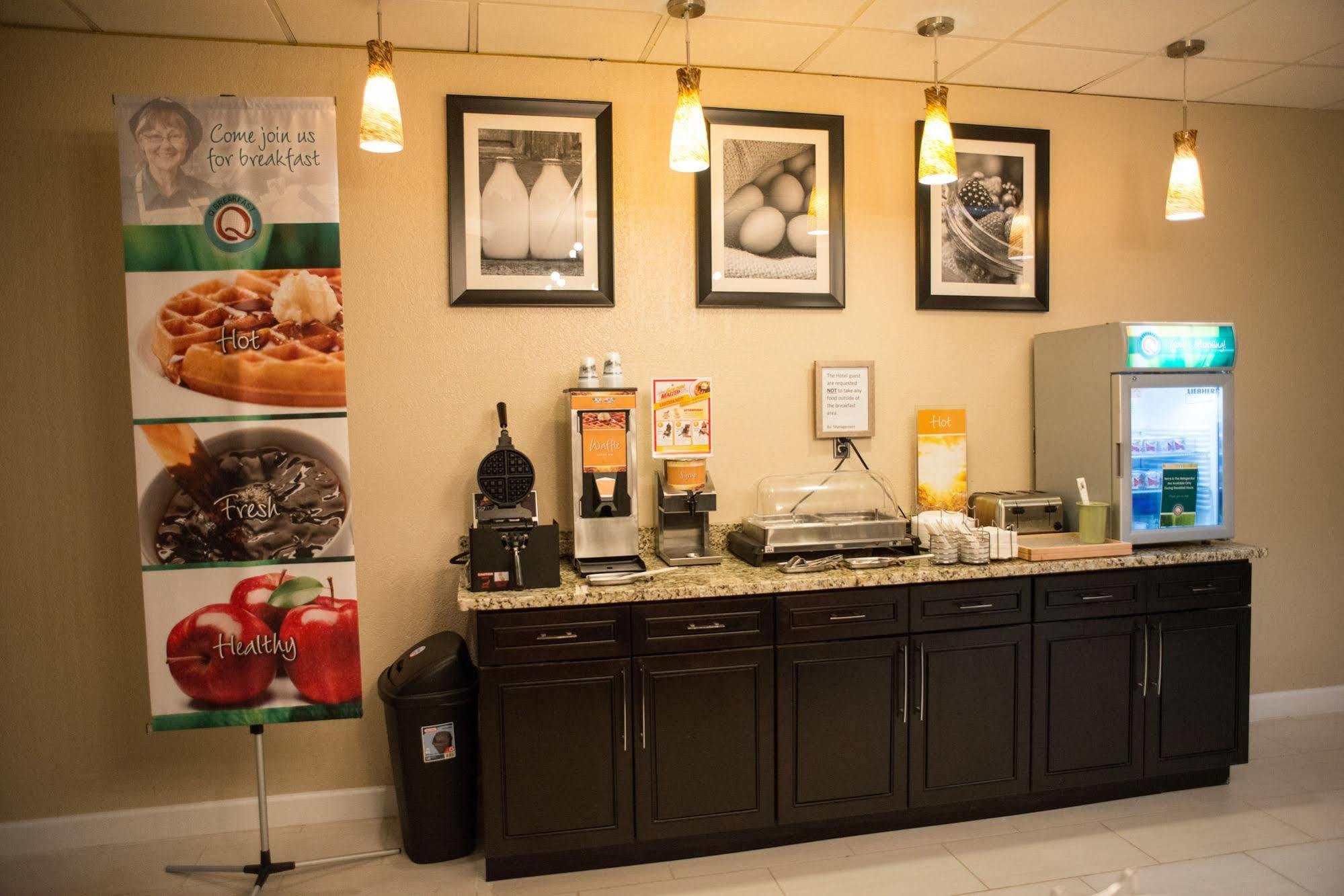 Quality Inn New Kensington Luaran gambar